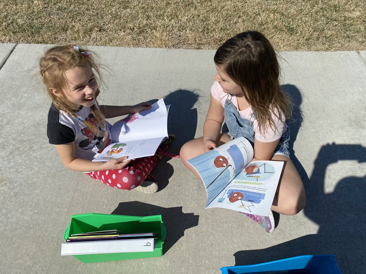 1st grade loved getting to spend some time reading outside with friends! <a href="/Cassell_Park/">Cassell Park Elementary ISD</a> <a href="/ClassWithMrsC/">Lauren Christopherson</a> <a href="/RodabaughKelli/">kelli Rodabaugh</a> #isdfirst #isdstrong