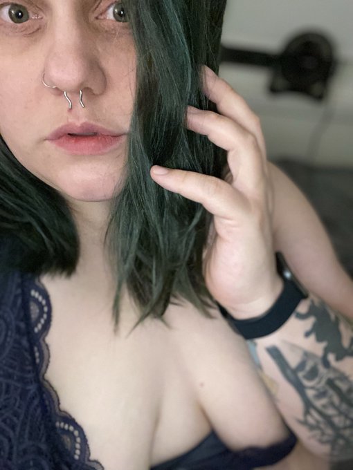 I&rsquo;ll be live later on https://t.co/DSlULEgbw2 stop by and chat with me for free! #bbw @All4Promo @AtlasNell<a href="/tag/bbw"class="tags"><span>#bbw</span></a><a href="/tag/camgirl"class="tags"><span>#camgirl</span></a><a href="/tag/milf"class="tags"><span>#milf</span></a><a href="/tag/camgirlreal"class="tags"><span>#camgirlreal</span></a><a href="/tag/bbwbootylicious"class="tags"><span>#bbwbootylicious</span></a>