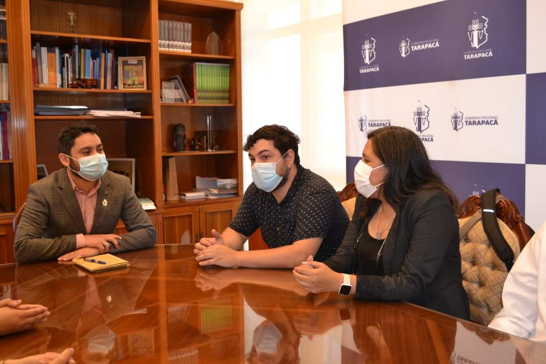 FSP_Tarapaca's tweet photo. Recién llegados desde sus regiones a la Región de Tarapacá, 12 profesionales de Fundación Superación de la Pobreza – SERVICIO PAÍS realizaron una visita protocolar al Gobernador de Tarapacá, José Miguel Carvajal.
@Gore_Tarapaca

#iquique #tarapaca #tamarugal https://t.co/4agVWZeSse