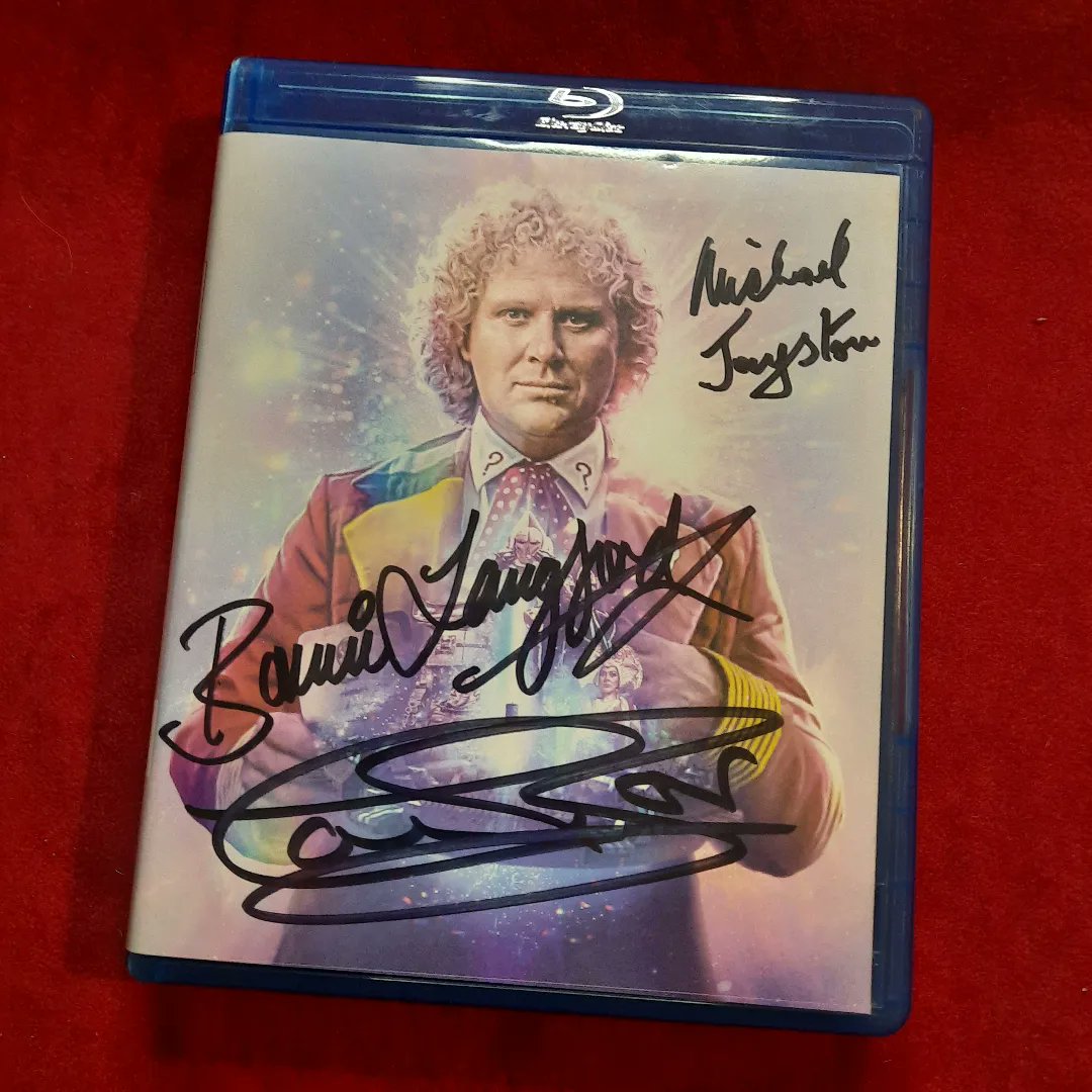 fantomfilms's tweet photo. We are constantly adding new items to our #ebay store! 

Doctor Who - The Collections are available signed by the cast including these three editions...

https://t.co/yvmC2paUk0 

There are hundred of genuine signed items available!

#DoctorWho #Autographs #doctorwhocollection https://t.co/24Xp0H6cIu