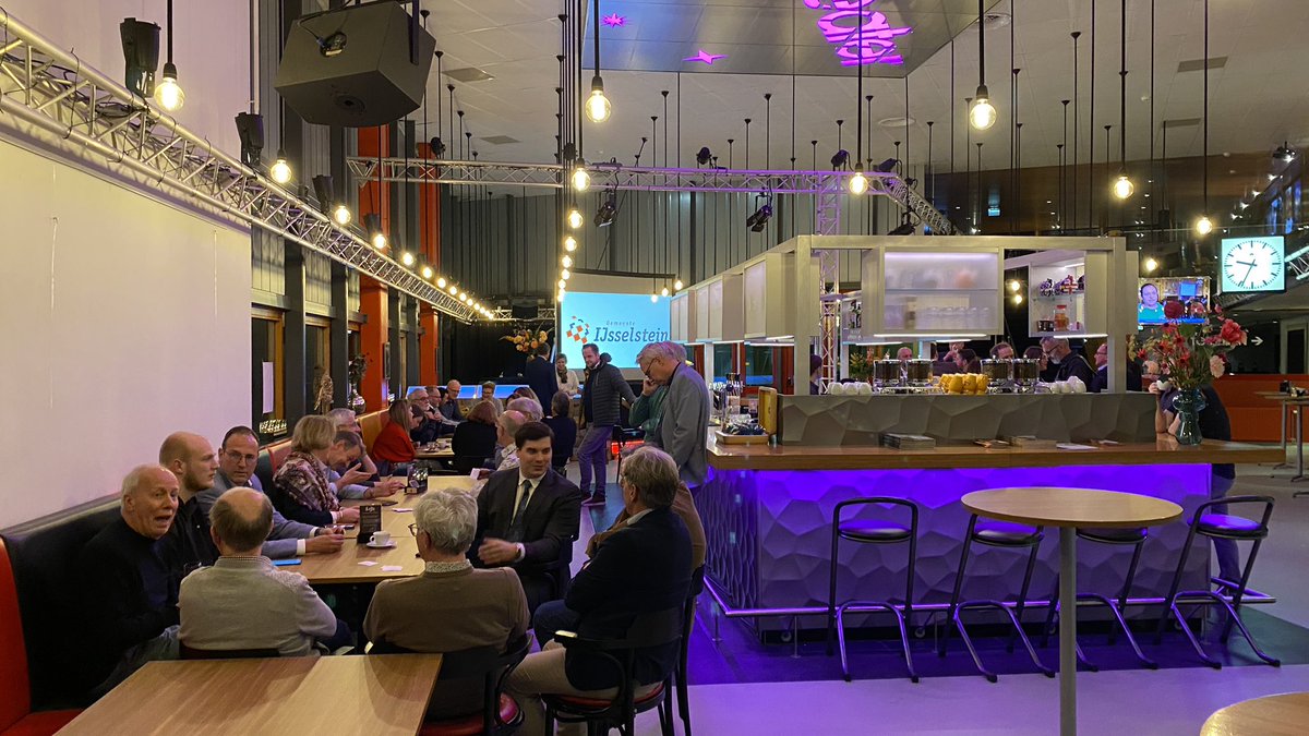 In IJsselstein zijn de politieke partijen samen in het Fulco theater. De spanning loopt op! #rtvutrecht #gemeenteraadsverkiezingen