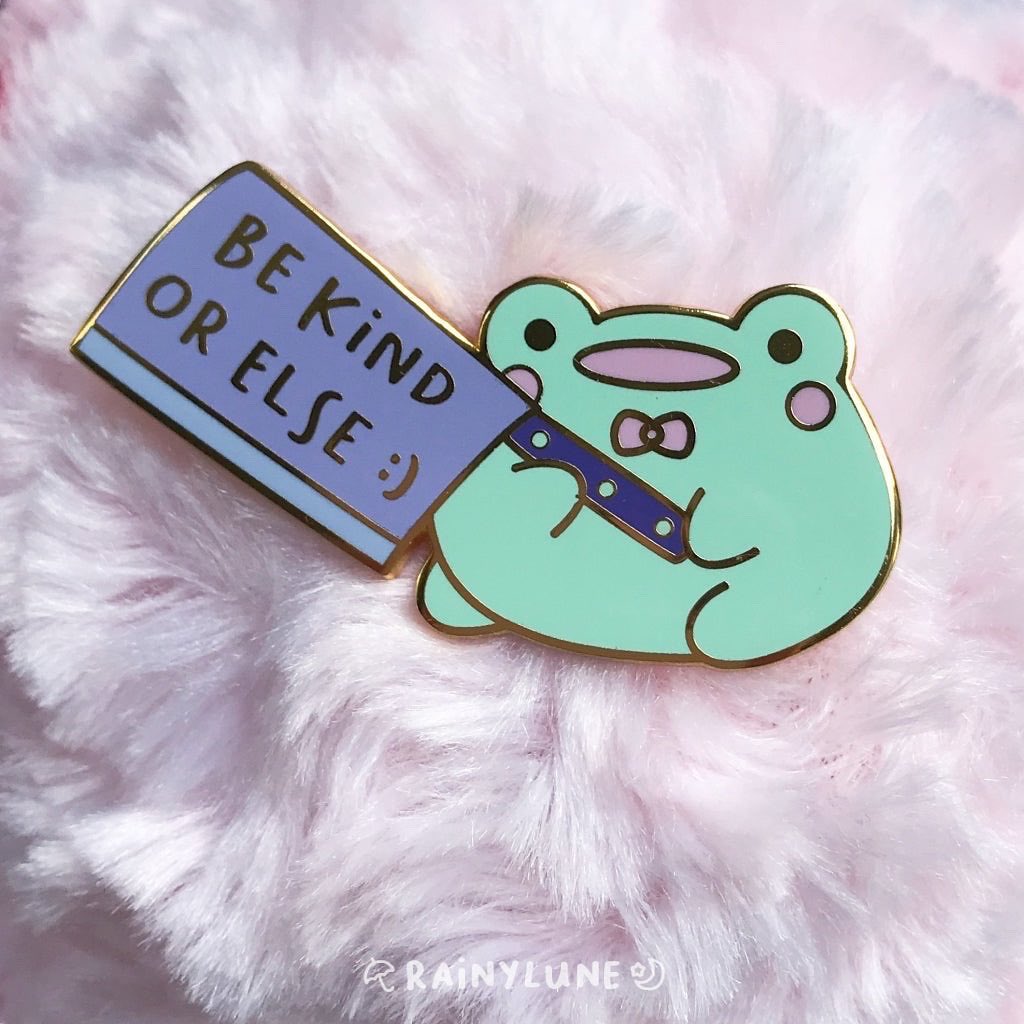 artefaktual's tweet photo. If you love frogs and/or crimes, Son and Friend the Frogs from @rainylune are ready to be your new partners. Dreamy Son even glows in the dark so he can see better during nighttime crimes. Ooohhh.
๐ธ ๐ธ ๐ช ๐ธ
#frogcrime https://t.co/NppsQjlYT8
