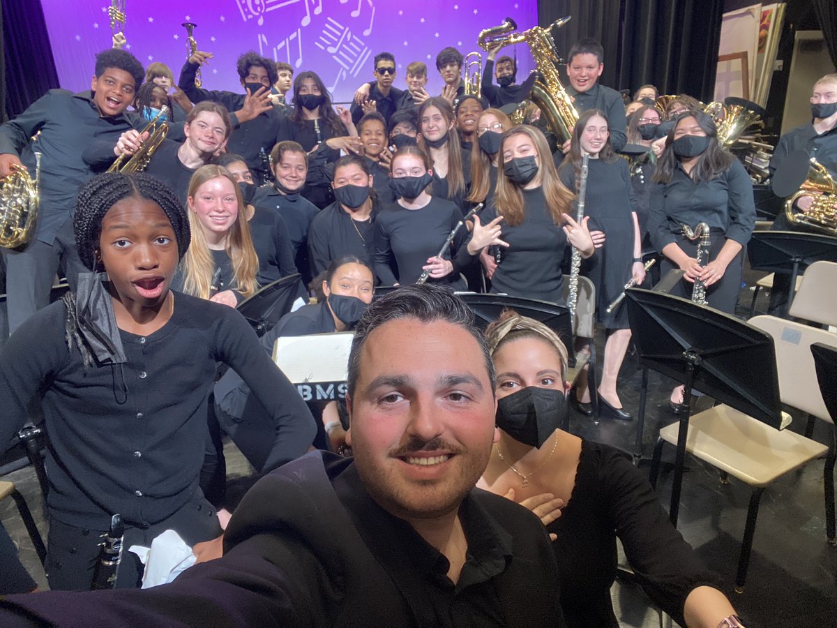 RiverBendBands's tweet photo. SO MUCH LOVE FOR THESE 8th GRADERS. We won’t know how they did on their virtual assessment for a while, but we are SO proud of the incredible work and professionalism demonstrated today/lately💜🖤♥️. #rbmsmusic #bandfam @RBMS_Official https://t.co/vtA2pB1YeC