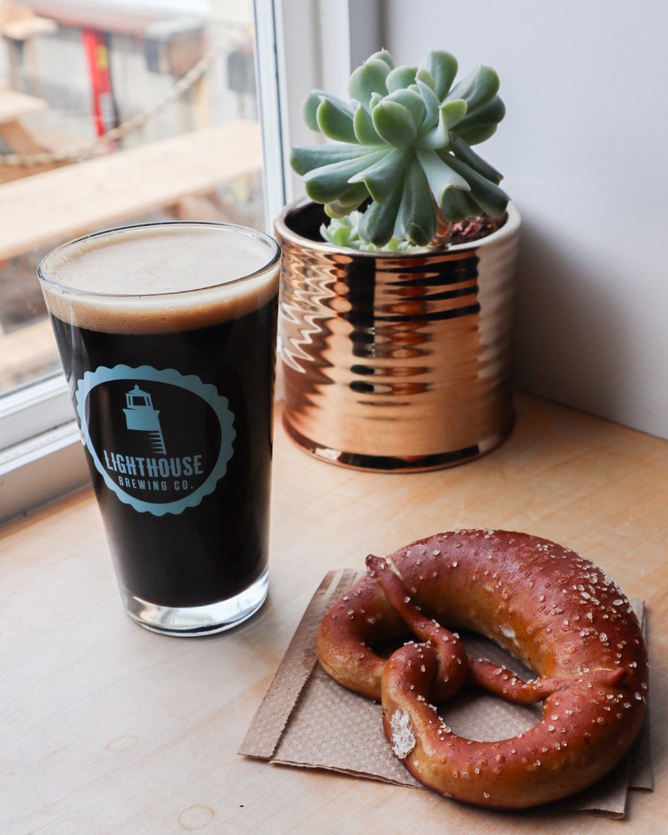 LighthouseBeer's tweet photo. Pop by for a pretzel and a brew tomorrow for St. Patrick's Day!
Grab a Fry's Bakery pretzels from 12 pm to close. Or until they're gone!
You can also grab our Keepers Irish Stout and Seaport Vanilla Stout for $4.75 a glass. Slàinte!☘️
#StPatricksDay #LighthouseBrewing #YYJBeer https://t.co/jhhoiet8Mz