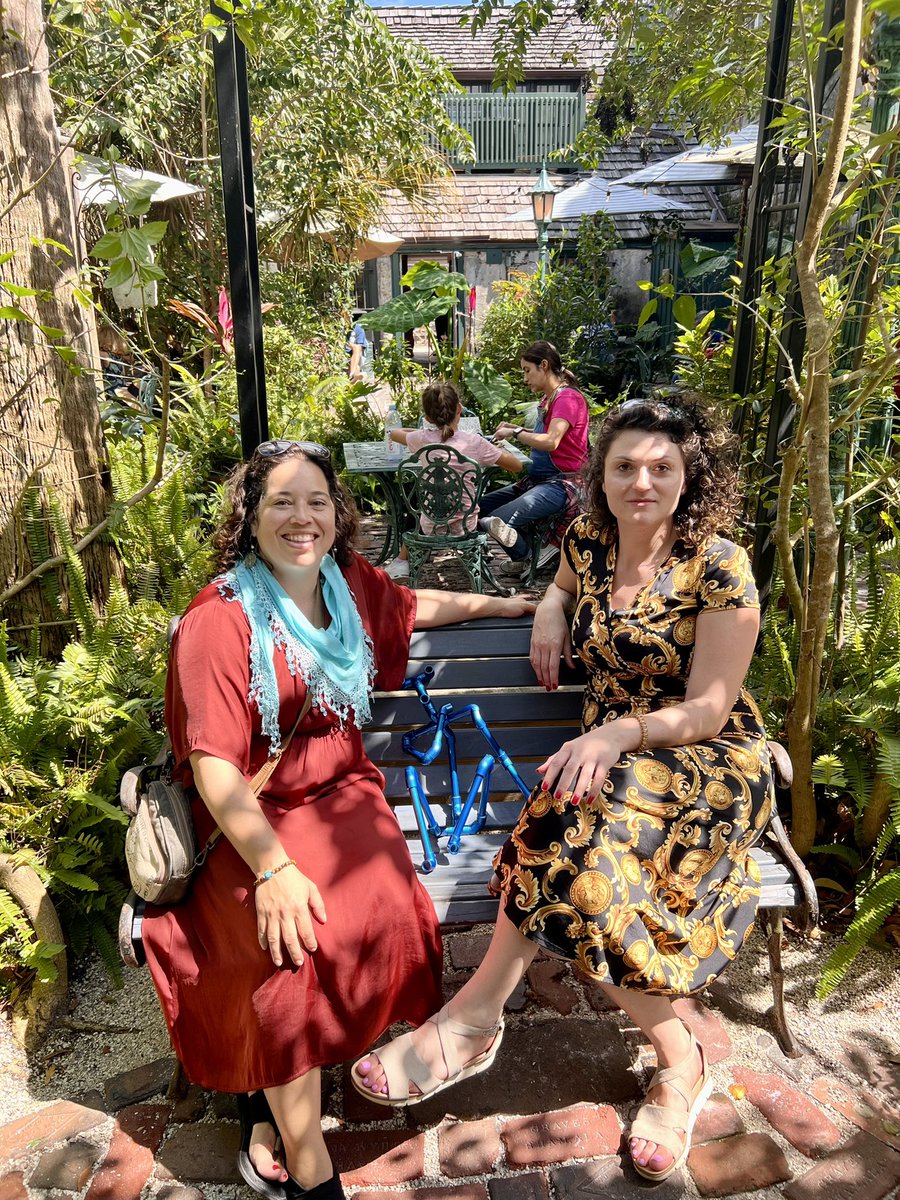 placemakingus's tweet photo. An obligatory stop in #staugustine, the oldest city in the US, on our #PlacemakingUS tour of Florida.

#PlacemakingFL https://t.co/t60IiWu7Py