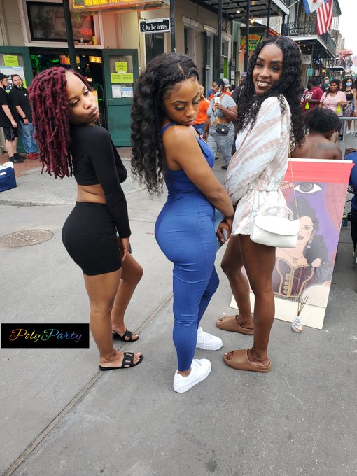 If you're cheating, you're not pushing 🅿️ Put her BFFs on the team while they are all together💪🏾 #PolyParty<a href="/tag/polyparty"class="tags"><span>#polyparty</span></a>