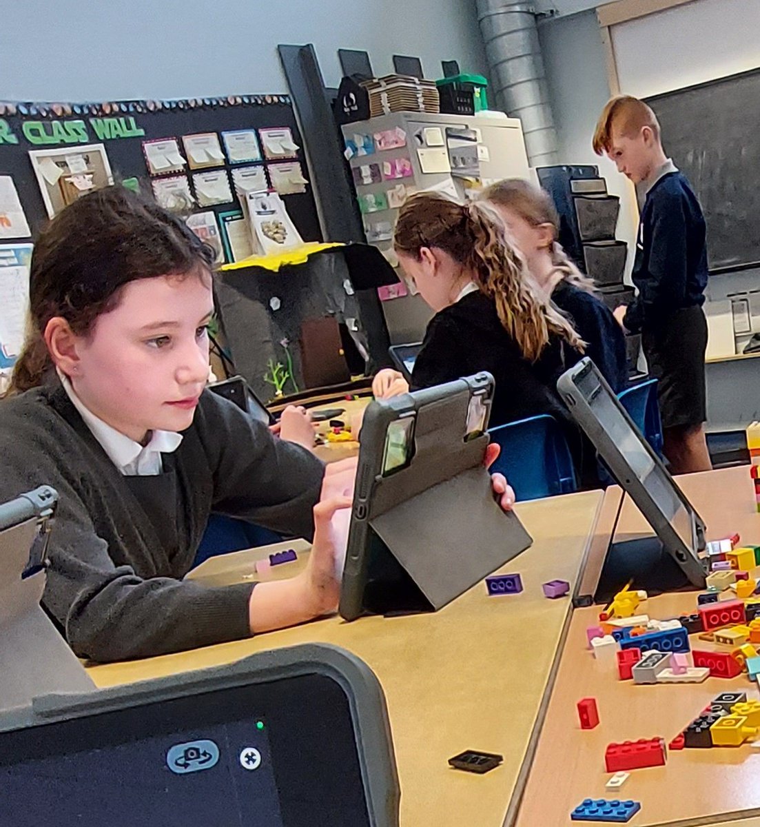 MsMiller_Educ8's tweet photo. Yesterday #P6M_LVPS had a ball creating stop motion movies with the #OSnap app on their #iPads. We then used #imovie to add sound effects and a title slide. The children created a @padlet of all their videos that they can share at home! #STEMLarbert #LarbertSTEM @RAiSE_falkirk https://t.co/5fW7taXeAo