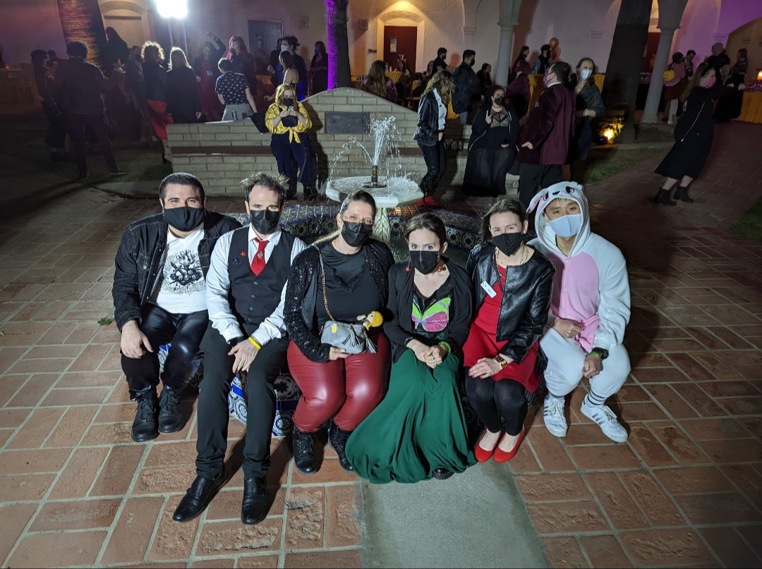 Rollerhoops's tweet photo. I still cannot believe that with 12 hours notice and a special permission from @bufferingcast , Anya got to go to prom and see some of her east coast Scoobies. We all met years ago because of the quizzos I started running at @Tmoms and I hadn't seen them since the Before Times🥰 https://t.co/9sYgiz0KpR