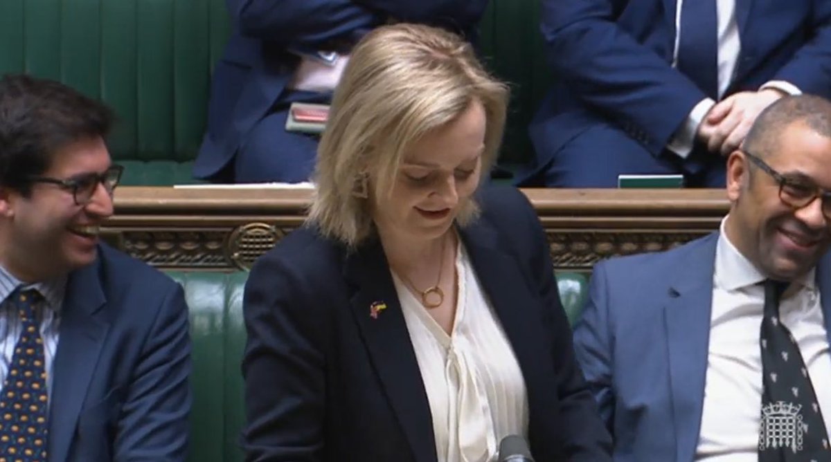 ranil's tweet image. 🤝 In the @HouseofCommons today hearing confirmation of #Nazanin’s release and meeting Richard Ratcliffe again.

✅ Though nothing will restore these years to Nazanin and her family, my thanks to @BorisJohnson and @TrussLiz for delivering on their promises to help her come home.