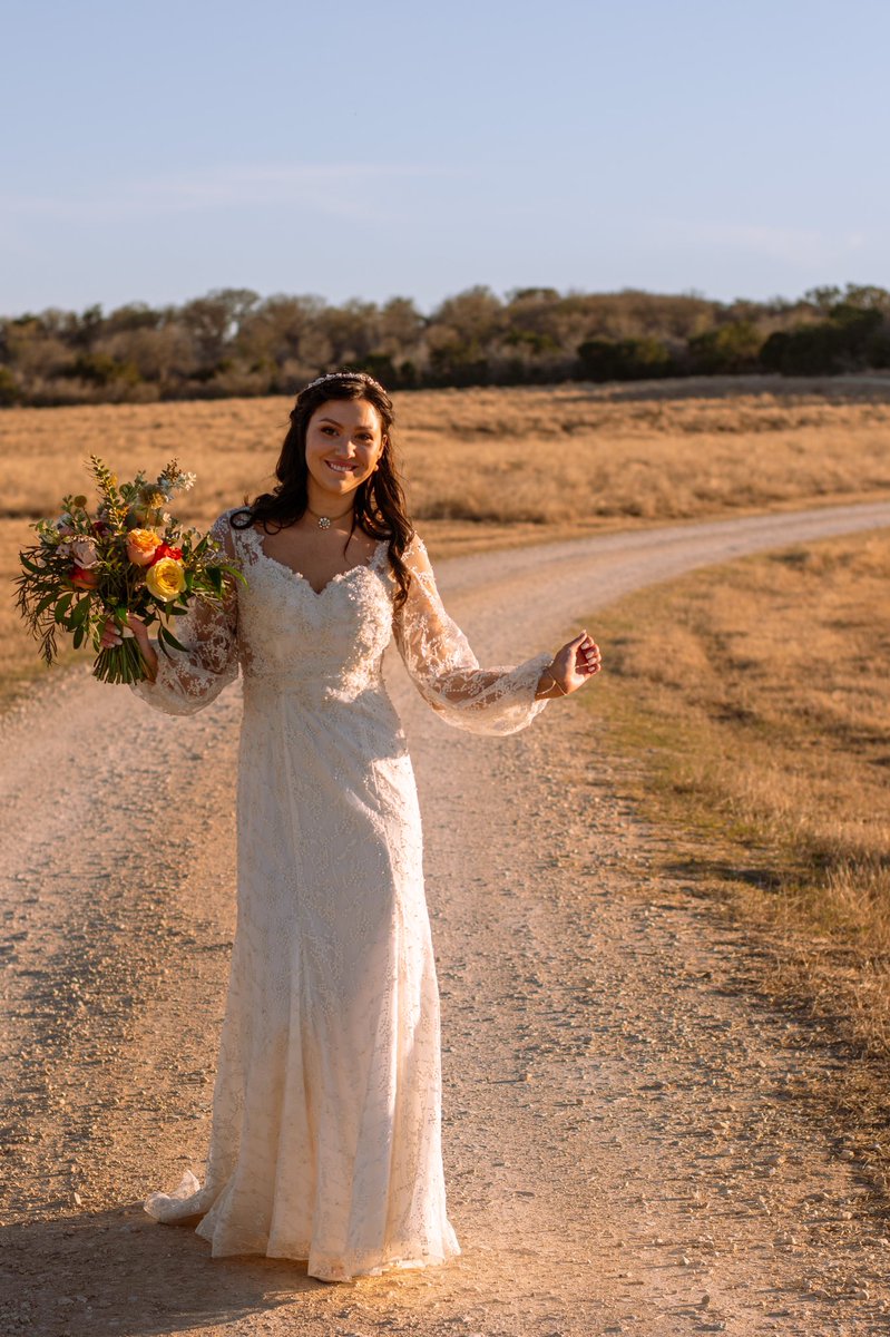 shumateshots's tweet photo. Photos from a wedding this weekend in Seguin :-) https://t.co/KZPcrSrXuU