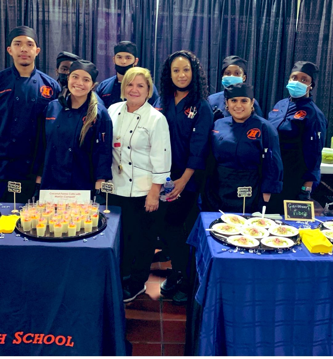 MrsTBynum's tweet photo. The Exit 1 Culinary Team of Homestead Senior High School had the extraordinary experience of competing in the #tasteofeducation culinary competition... they exceeded everyone's expectations with their hard work and talent ���🏽🎊👏🏽‼️ https://t.co/GOAQsvY6MH