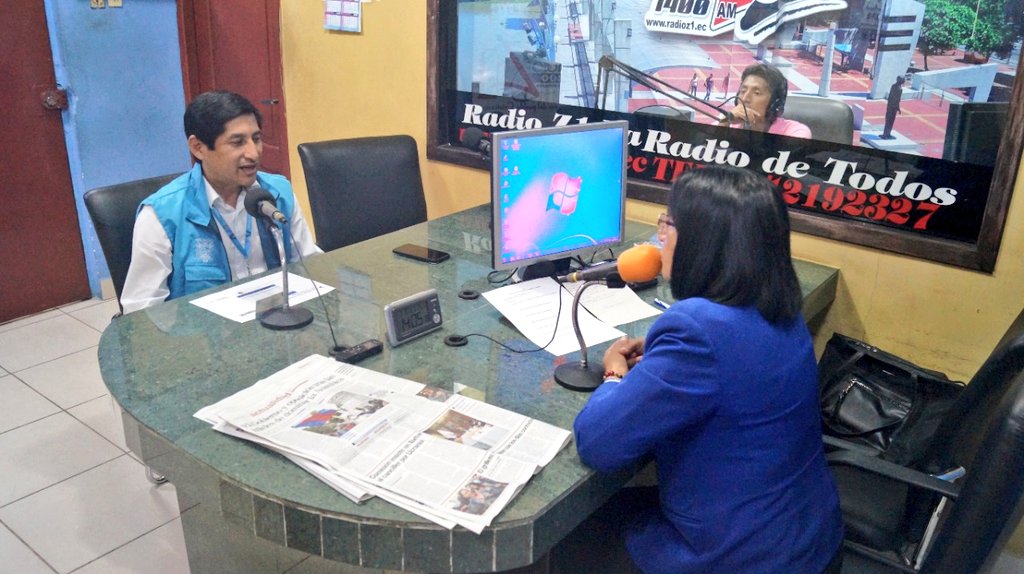 Zona8MTDH's tweet photo. #Guayaquil | En radio Zeta 1, el coordinador zonal @Enriquezavalaca informó a la ciudadanía sobre el proceso de #RendiciónDeCuentas2021. Entre varios de los resultados dijo que en Guayaquil, Durán y Samborondón se entregaron más de 29 mil bonos y pensiones. 

#JuntosLoLogramos https://t.co/Bnqe9VSzXd