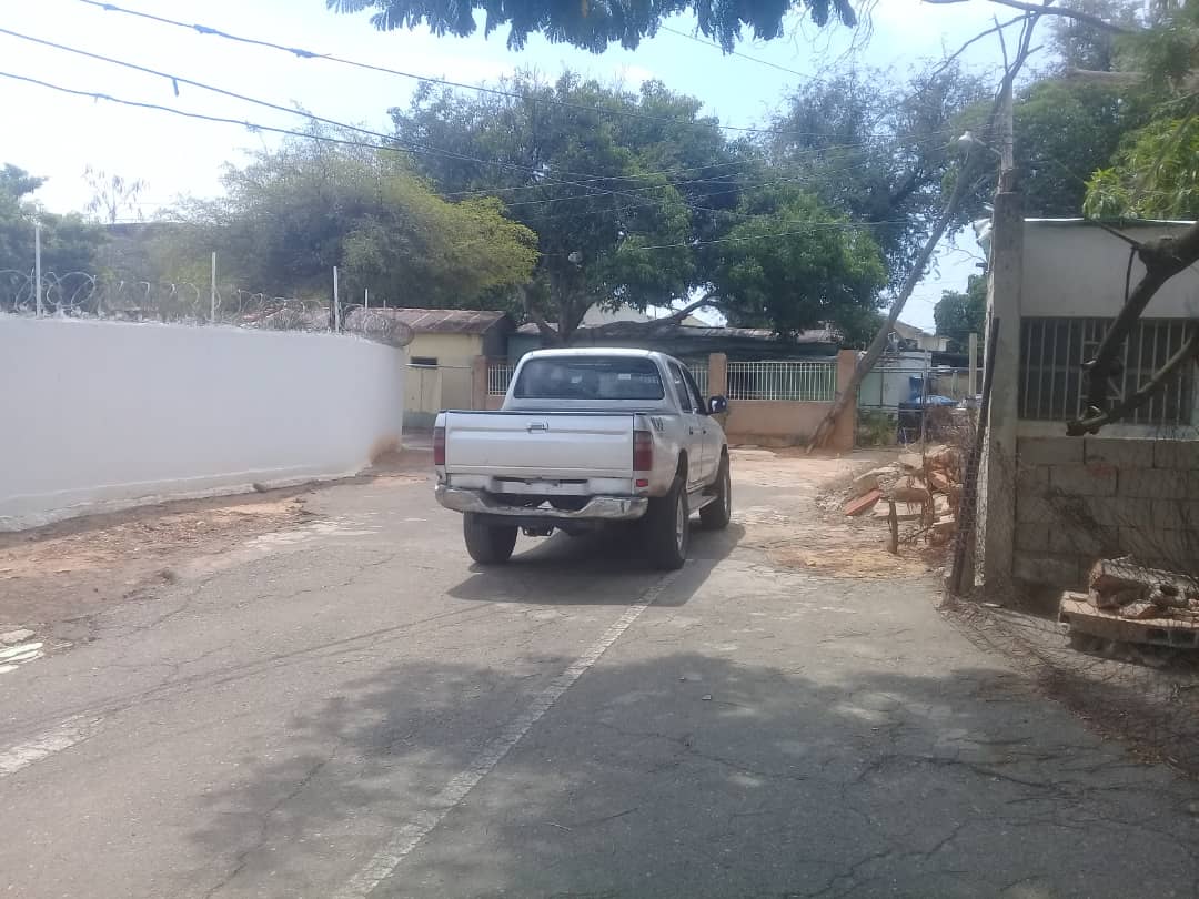 mineczulia's tweet photo. El equipo de fiscalización del #MINEC #ZULIA, realizó dos inspecciones, a denuncias realizadas por los usuarios, a través del @0800ambientVen. Las cuales, luego de realizar las visitas domiciliarias respectivas, se direccionaron en atención a lo requerido normativamente https://t.co/3m2v4fbkHy