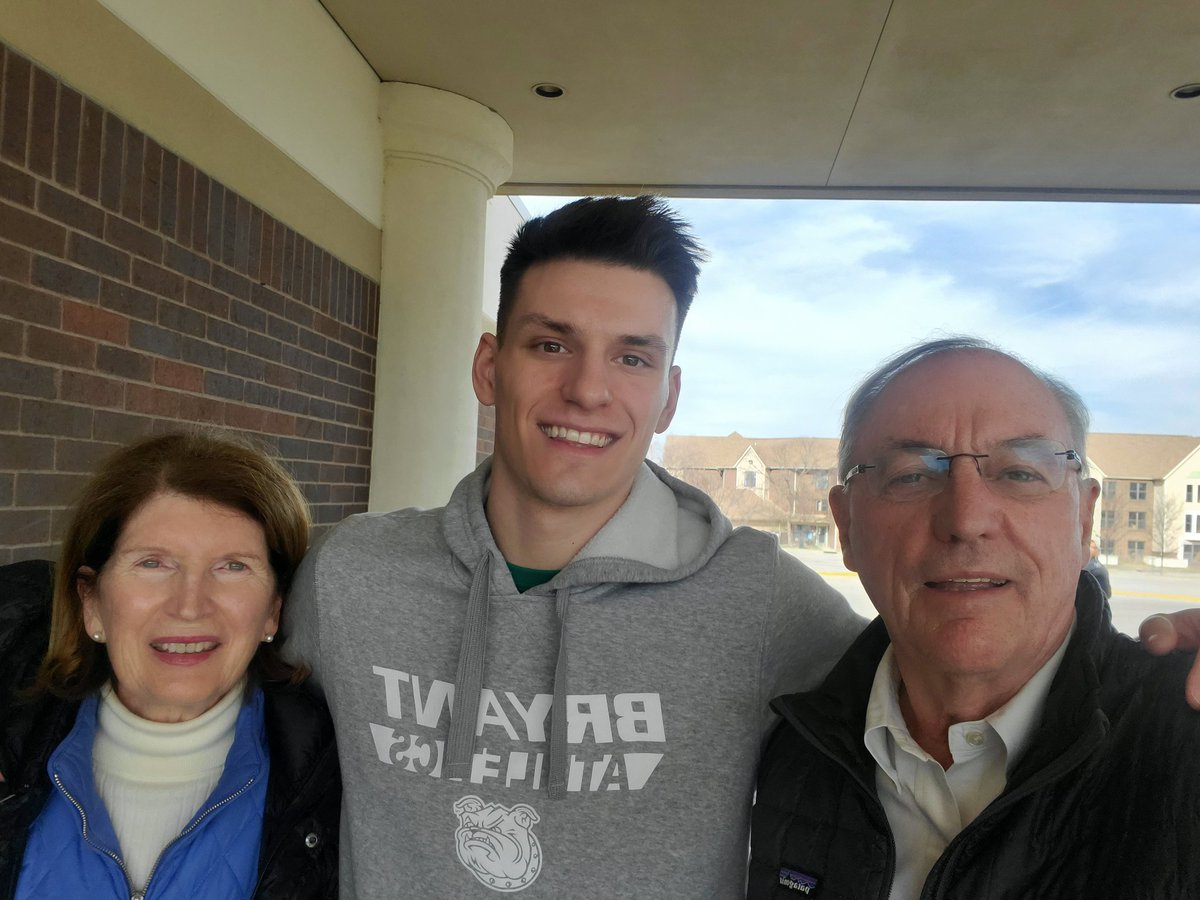 Game time dawgs👍👍👏