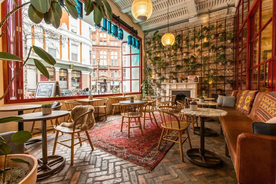 huberttrinkunas's tweet photo. The electric bills are going up so why not use wifi elsewhere? Top coworking spaces in London... --> https://t.co/creS13gbex #wfh #coworking #coworkingspace #london #coffee #workingfromcafe https://t.co/ZjKhIvJFpW