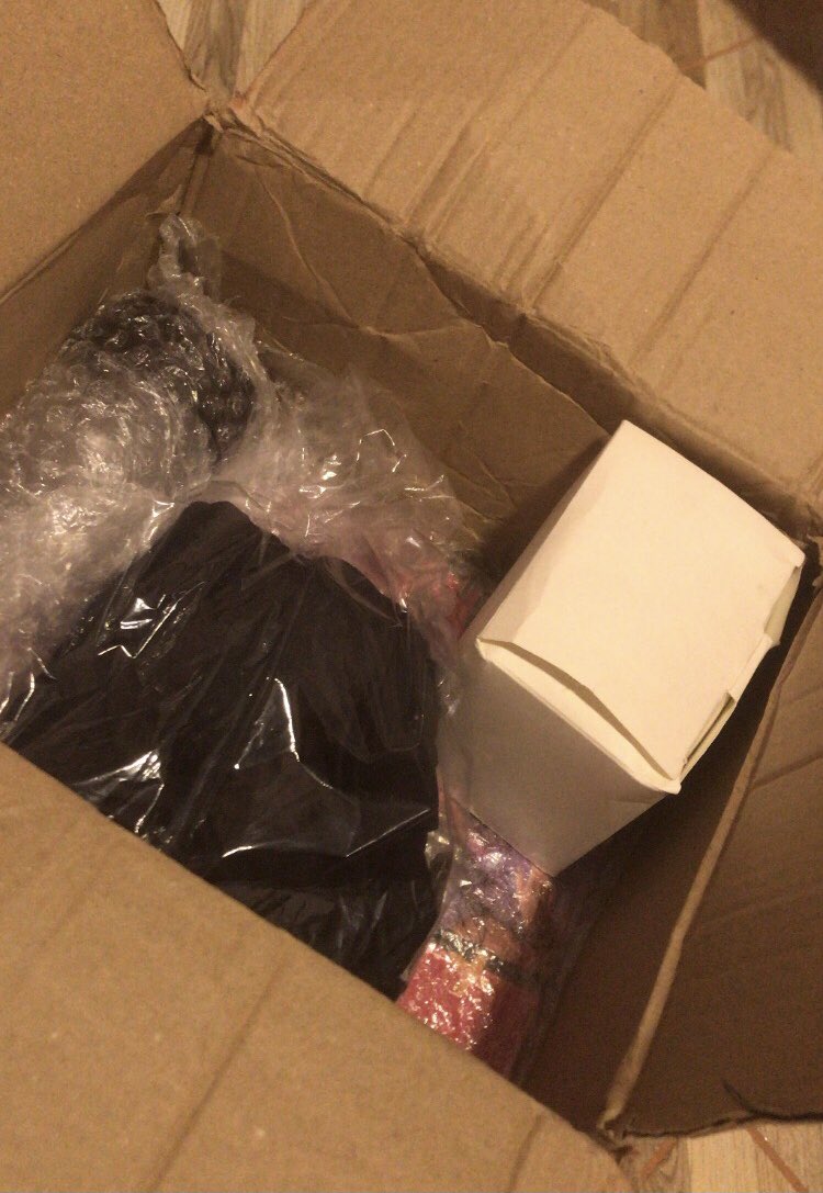 studyvics's tweet image. meu kit calouro do ProEnem chegou, querem unboxing?