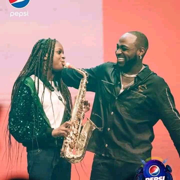 Zaddydmw's tweet image. We rise by lifting others ⚡
  001🇳🇬 want lift us up on Friday  ON G⚡💪
  Can't wait 🙏 
#WRBLO2
@davido 🤘