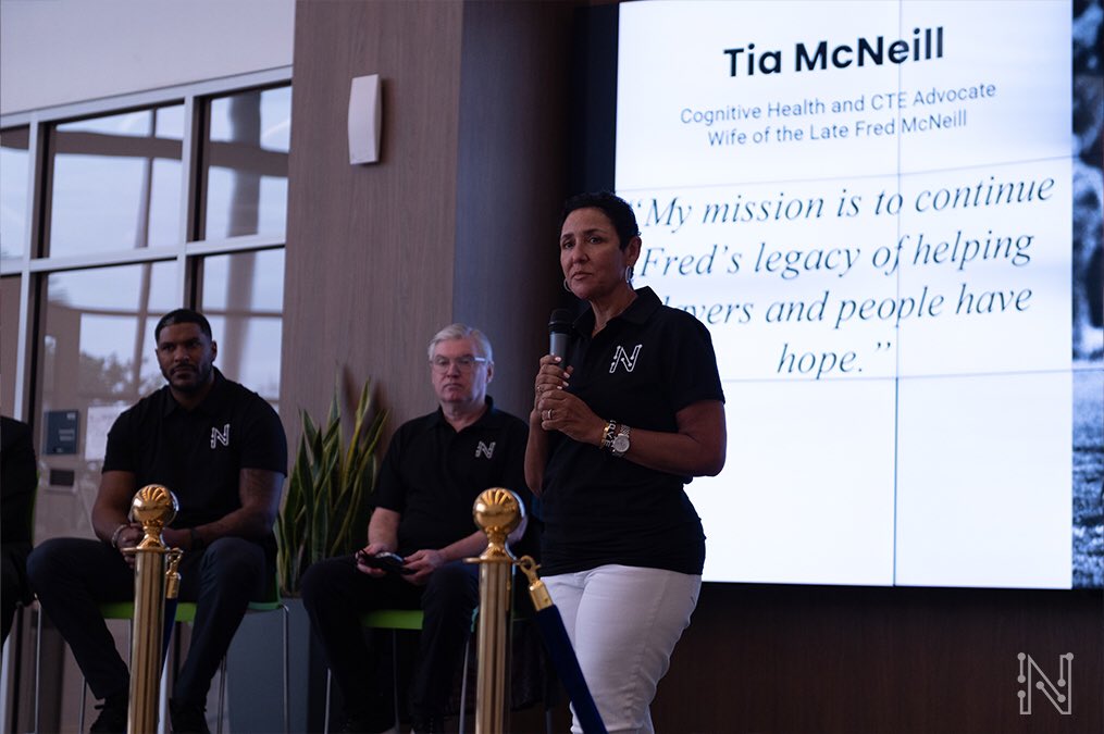 NESTREBetter's tweet photo. Our senior advisor Tia McNeill, wife of the late NFL player Fred McNeill, is helping to fulfill the NESTRE mission of "building a better world with the human in mind."

She shared her mission with members of the renown @LN_Performance in @LearnLakeNona.

#LetsGoGetBetter 💯 https://t.co/EoSRvGDTFM