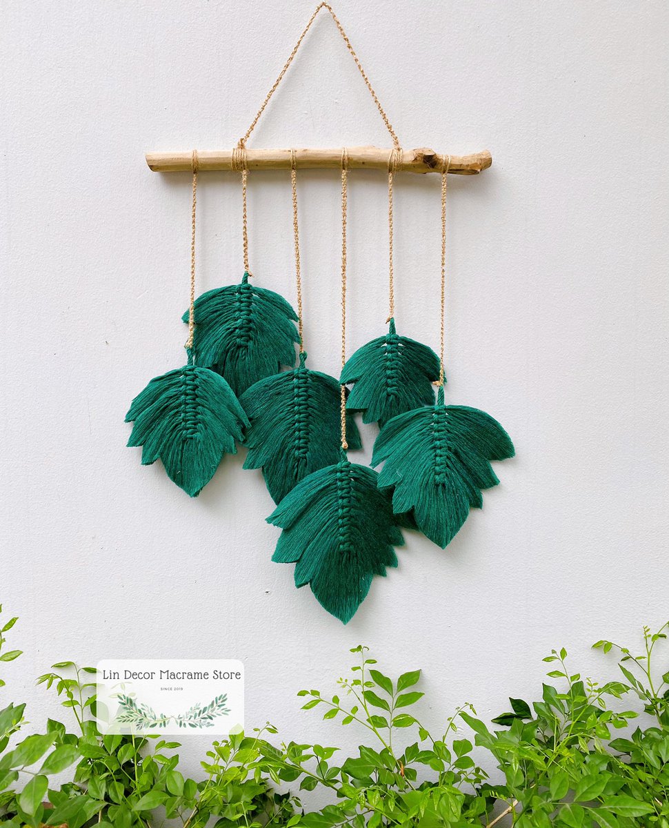 LinDecorMacrame's tweet image. Green Leaves Macrame Wall Hanging 🍃..(or find us on etsy, link in bio)
#macramewallhanging  #decorgreen #macramefeathers #macramefeatherwallhanging #scandinaviandecor #uniquegift #bohodecor #bohohomedecor #bohonursery #bohonurserystyle #greenmacramewallhanging #farmhousedecor
