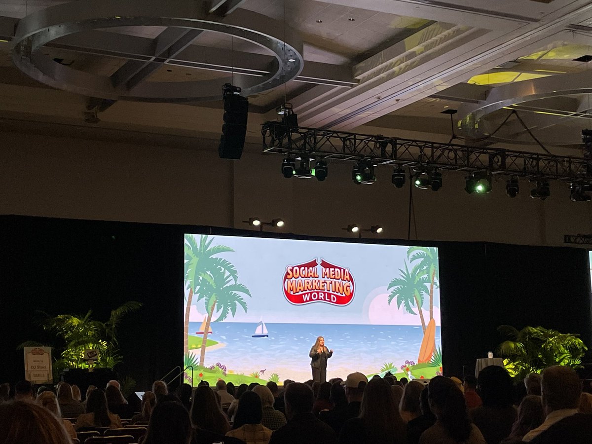 Community and authenticity are kings when it comes to the #metaverse. 🤩 Have fun, be yourself, build the future. Great opening keynote today from futurist @CathyHackl #SMMW22
