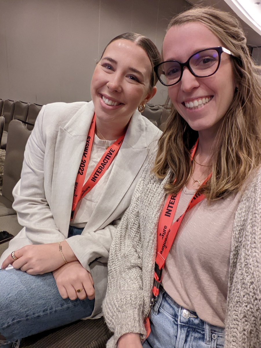 Bell_arms's tweet photo. ✨ just work things ✨#SXSW @MacyThiel https://t.co/asYQmjMRng