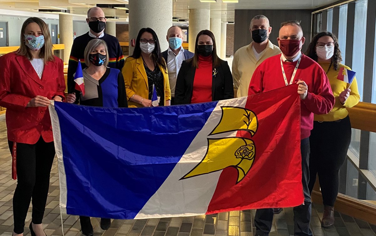 GS_GovNL's tweet image. Aujourd’hui nous portons les couleurs de la Francophonie provinciale! #GovNL #RVFranco 
🔵🟡🔴
