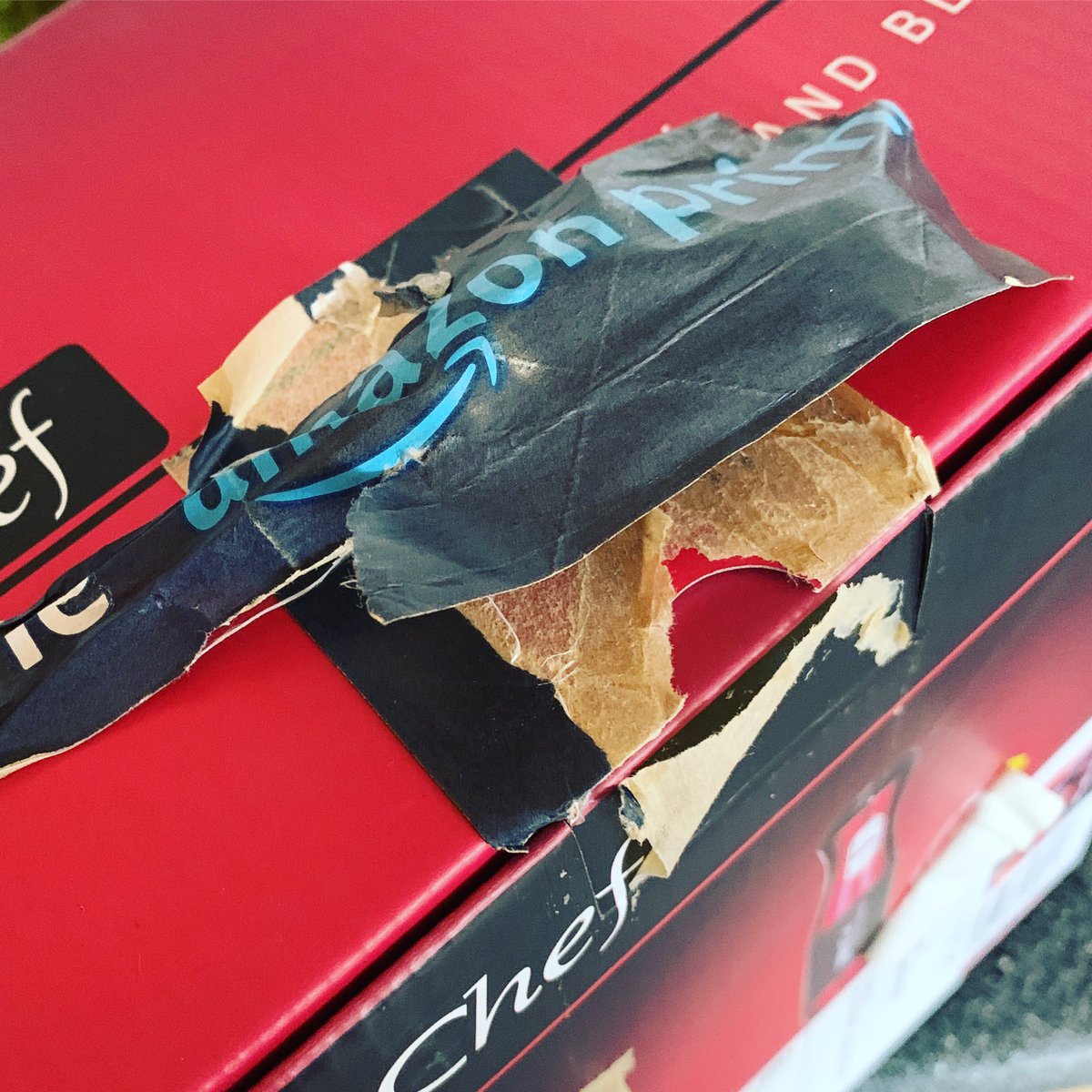 lisaronaghan's tweet photo. I’ve previously complained about Amazon delivery using a box the size of a house to contain something the size of a matchbox. Today they used the least packaging possible. This tape. Nice.
#amazonpackaging #minimalism #amazon https://t.co/8aZtpgKMFa