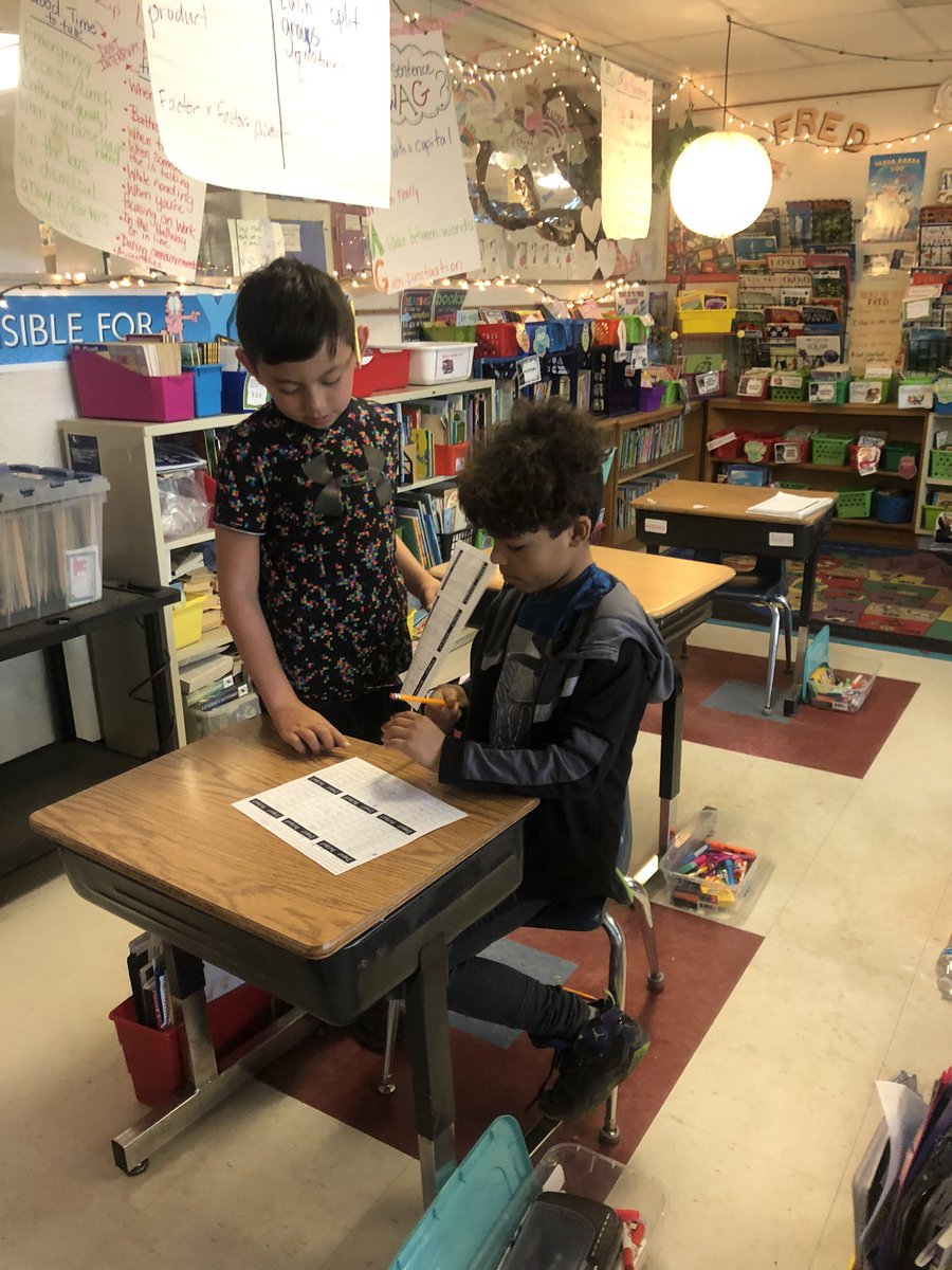 MrsGamble116's tweet photo. 3rd Grade Teachers teaching input/output!! Amazing collaboration, communication, and cooperation! #peerteachers @rhayes112 @Grandview_Elem https://t.co/POudVX177z