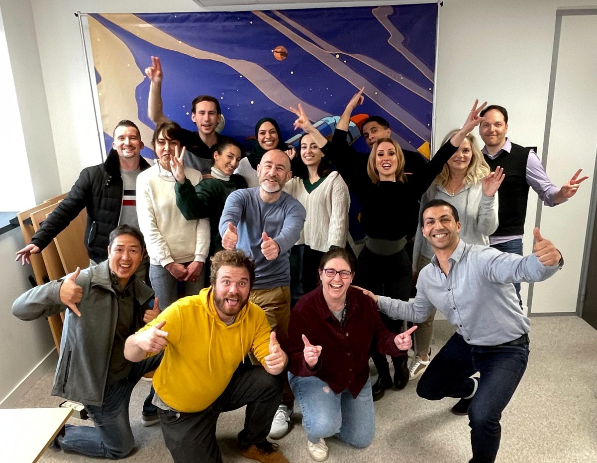 Voici notre promo Apollo 42 qui est prête à décoller 🚀
Ils ont eu la chance de découvrir le théâtre d'impro avec le talentueux @yanickcel 🙌
Cette semaine ils ont commencé le #coldcall good luck 💪