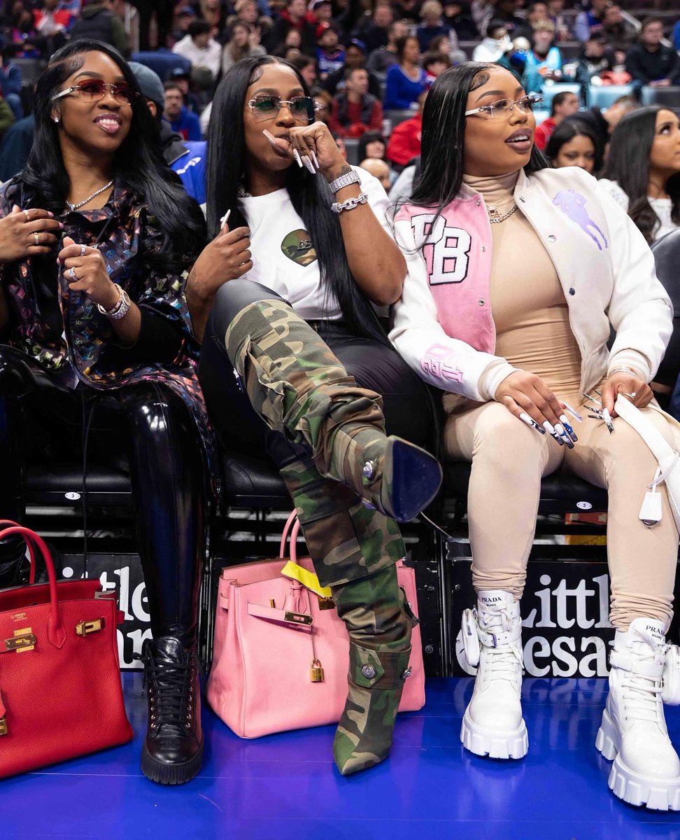 kashdoll's tweet image. Which look your fav?