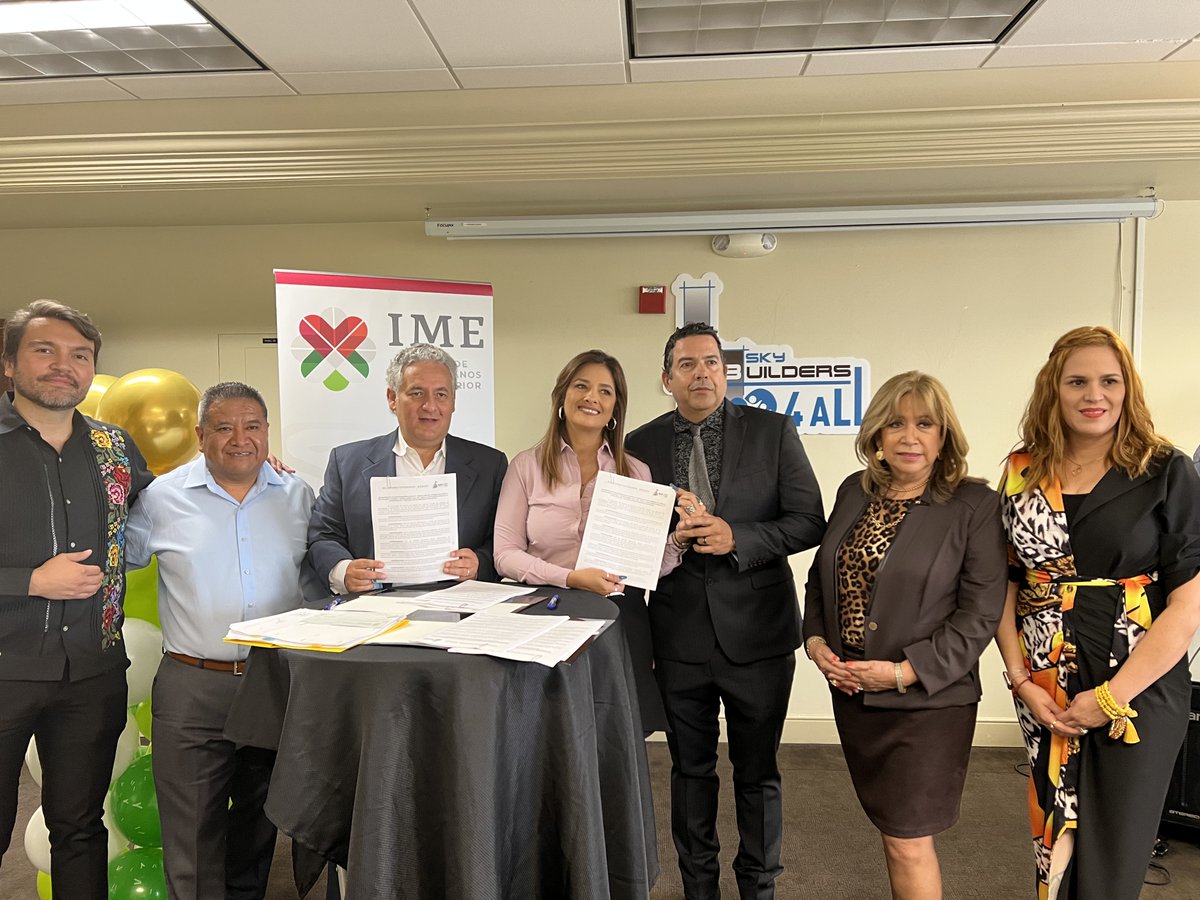 SkyBuilders4All's tweet photo. The memorandum of understanding was signed between the @ConsulMexOrl and @SkyBuilders4All. https://t.co/bux4kLBcaJ