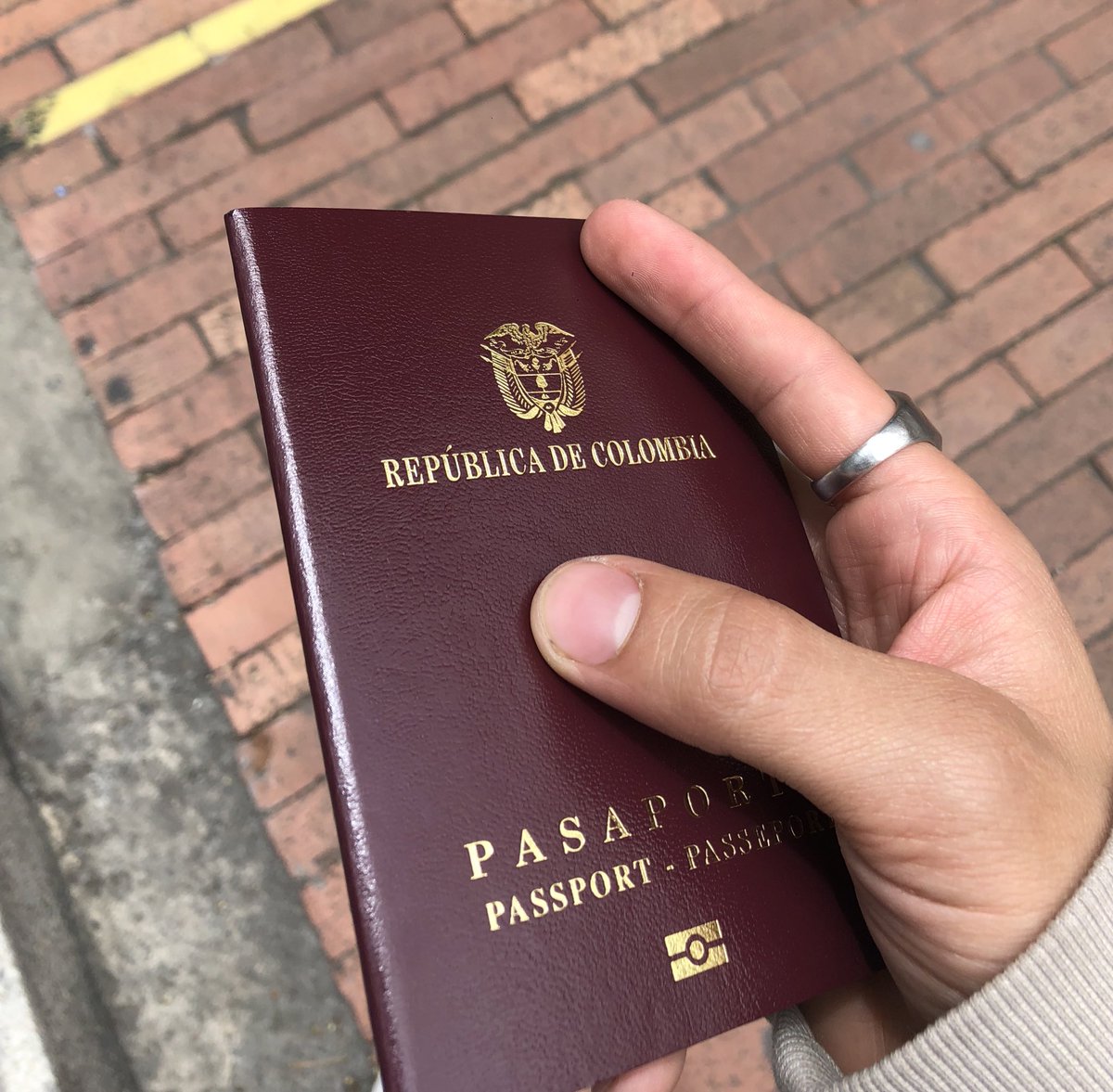 _Teerry's tweet image. Porque para nosotros los pobres..
Sacar esta mierda es un logro?