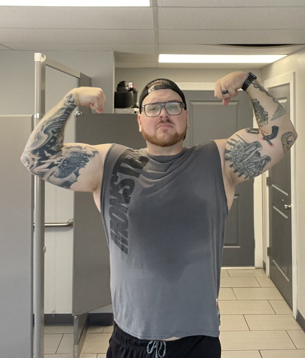 fatknuckle_'s tweet photo. The come back is comin back. #wetrying https://t.co/6QTNFxPUMU