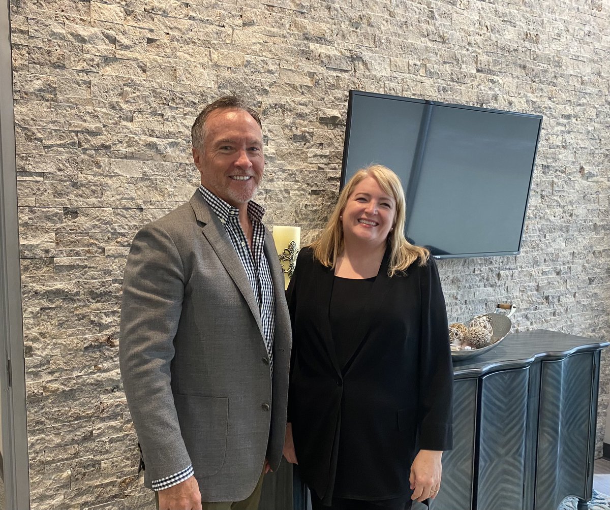 ddsmatchntx's tweet photo. DDSmatch N Texas is proud to announce the next successful sale of Mirror Lake Fentistry in Heath Texas to Dr. Melissa Smith. Congratulations to all. https://t.co/mzHA9erosI