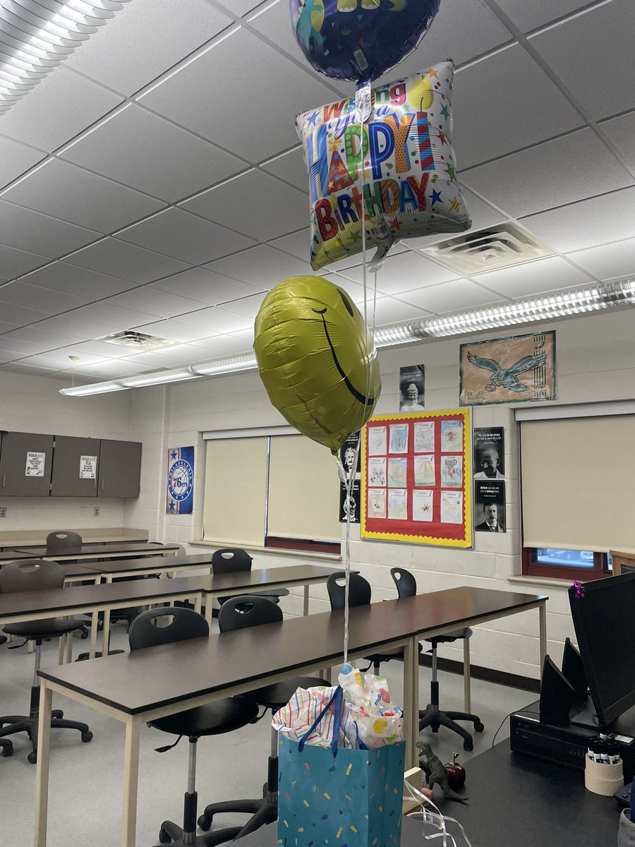 Having a great birthday with my Brackman family! Thank you friends! <a href="/lison_al/">Al Lison</a> <a href="/BrackmanScience/">Mrs. P</a>