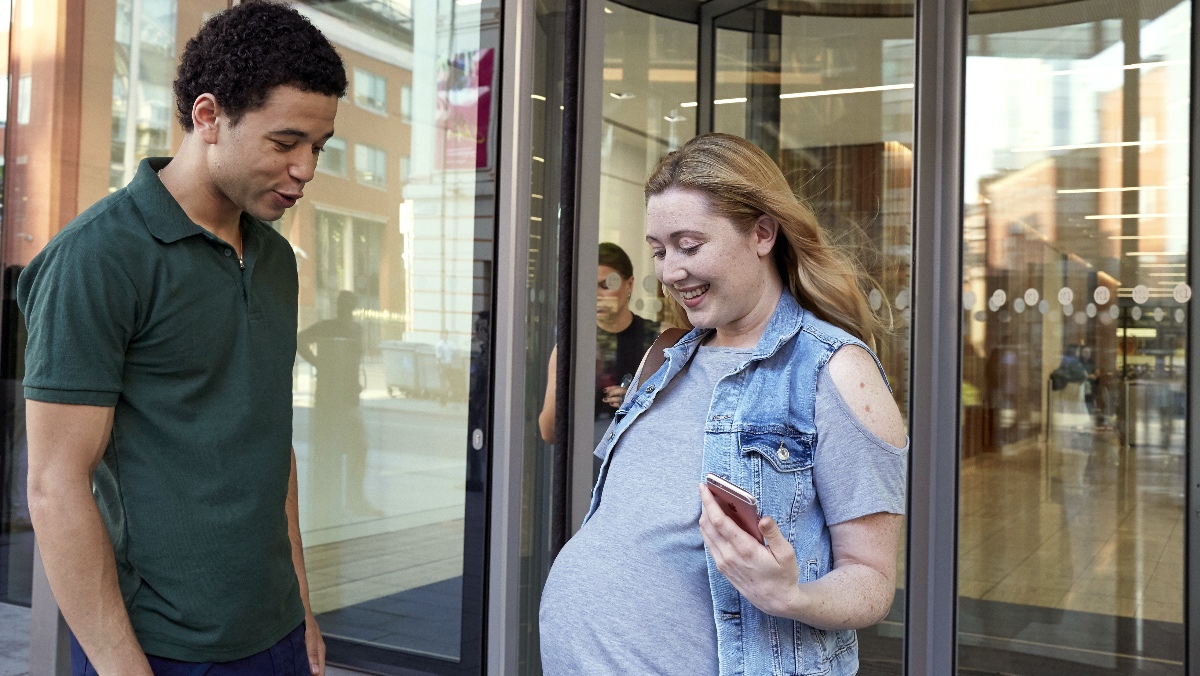 OneTVca's tweet image. Our encore of the captivating BBC drama "Life" starts Thursday! Watch as the ordinary lives of four strangers living in the same Manchester apartment intertwine in the most extraordinary ways.

#LifeBBC airs at 8pm &amp;amp; Midnight ET March 17, 18, 21-24. Enjoy! onetv.ca/shows/life