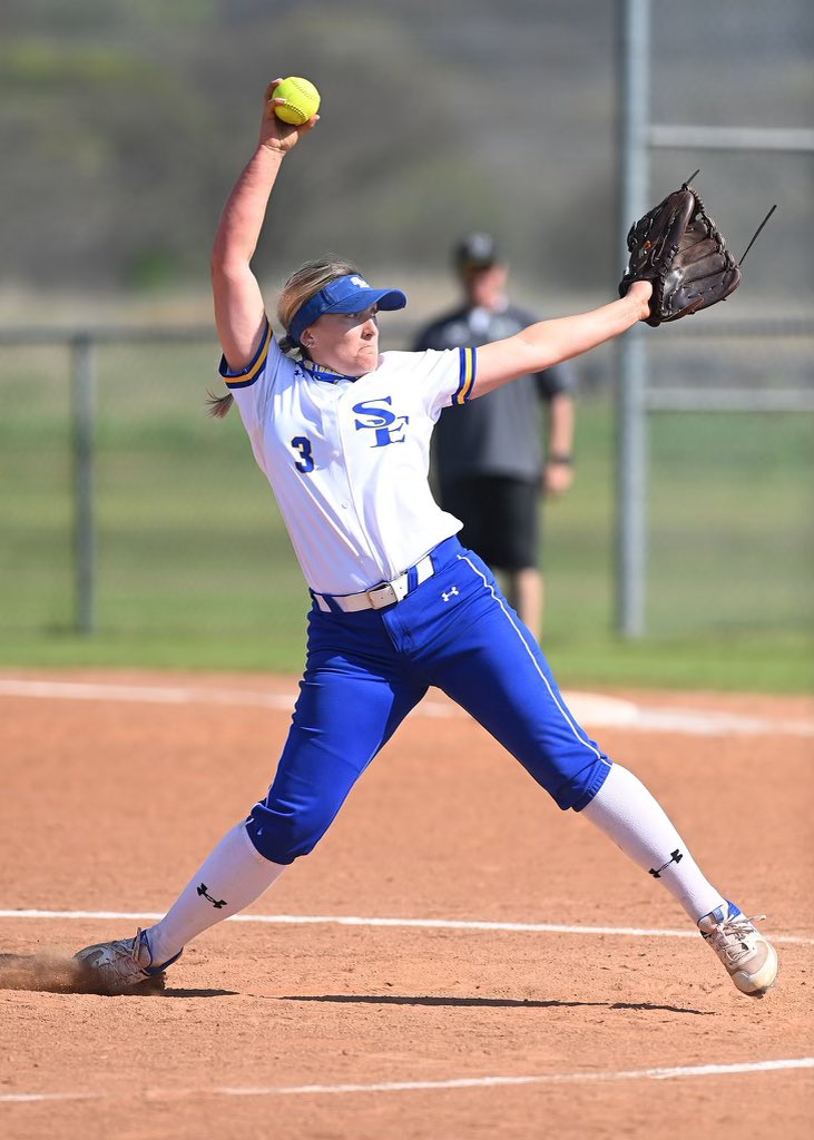 SavageStormSB's tweet photo. 🚨 Our GAC Pitcher of the Week, Cheyenne Mahy #3 ‼️⚡️ Favorite athlete/Clayton Kershaw, color/green, food/tacos, movie/A League of Their Own, pregame song/Walk by Pantera, One thing most don’t know/ I played 3 years of water polo in high school💚 #LeaveALegacy #SEsoftball https://t.co/Zv0AoV28ou