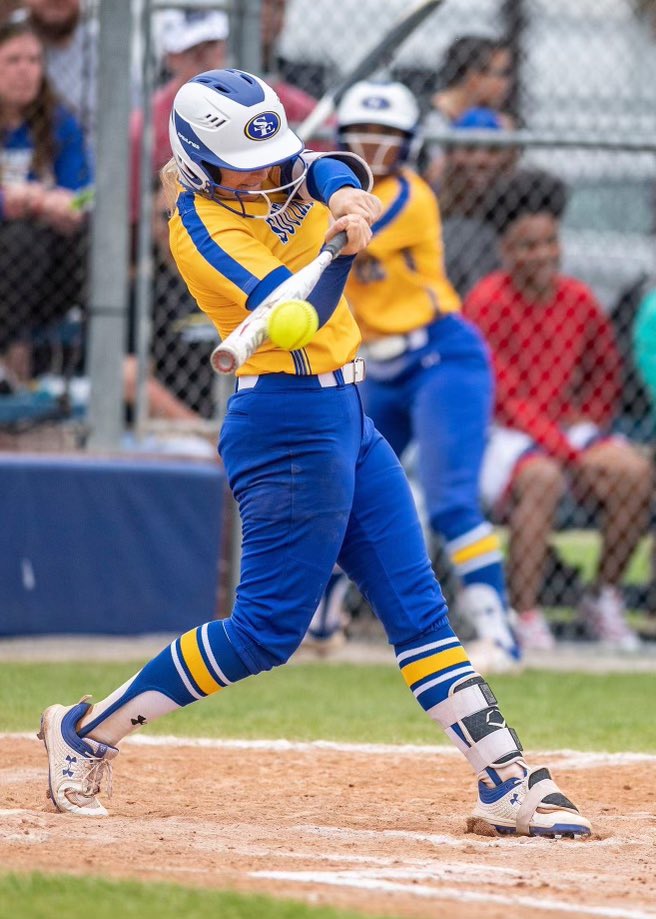 SavageStormSB's tweet photo. 🚨 Our GAC Pitcher of the Week, Cheyenne Mahy #3 ‼️⚡️ Favorite athlete/Clayton Kershaw, color/green, food/tacos, movie/A League of Their Own, pregame song/Walk by Pantera, One thing most don’t know/ I played 3 years of water polo in high school💚 #LeaveALegacy #SEsoftball https://t.co/Zv0AoV28ou