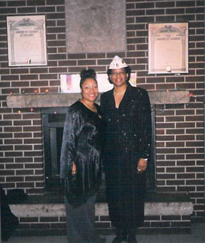 djsma3's tweet photo. March 15 (103rd Legion birthday) - Commander Jackson pulled me from dues paying member to active service with the American Legion over two decades ago. It awakened my service to the community and I thank her on most days LOL. #womenshistorymonth2022 #herstory #womenvets #post559 https://t.co/6fRFgA7qA4