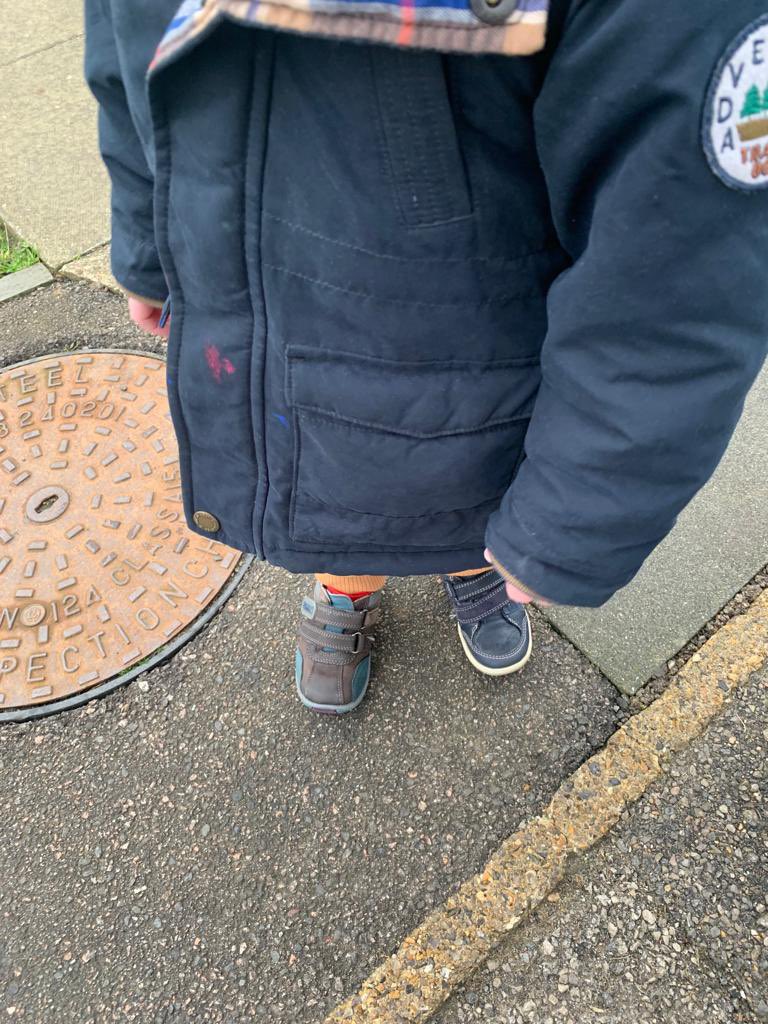 Damo_84's tweet image. Picked my son up from preschool and the teacher asked if I knew he had odd shoes on today. 

😬😬 sorry, was in a rush this morning 🤦🏻 another dad fail #DadFail