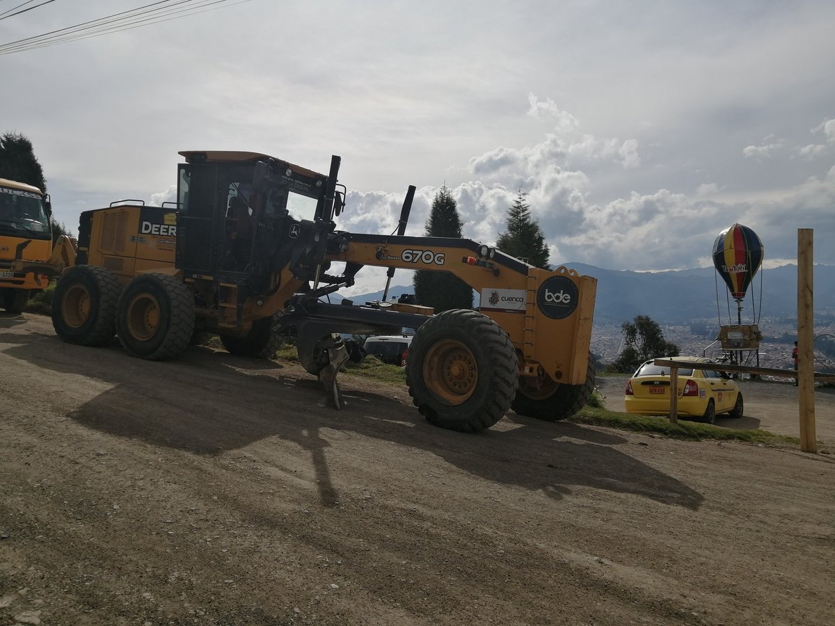 miradorictocruz's tweet photo. Gracias @MunicipioCuenca @OOPPCuenca por la intervención en el acceso a nuestro sitio mirador.Ahora tod@s los turistas podrán llegar fácilmente cruzando un bosque,para llegar al mejor mirador natural de la ciudad #cuencatutrip #Ictocruzaltarcuencano #Cuenca #cuencaciudadaventura https://t.co/1oGWdqnHtd