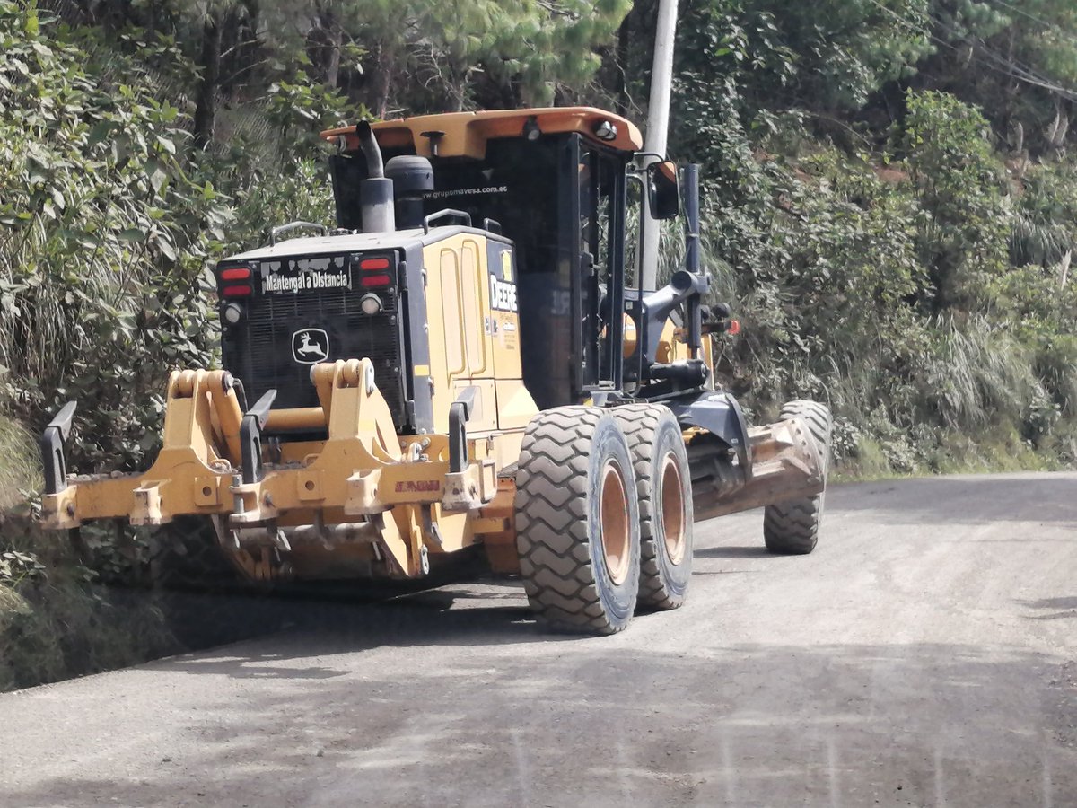 miradorictocruz's tweet photo. Gracias @MunicipioCuenca @OOPPCuenca por la intervención en el acceso a nuestro sitio mirador.Ahora tod@s los turistas podrán llegar fácilmente cruzando un bosque,para llegar al mejor mirador natural de la ciudad #cuencatutrip #Ictocruzaltarcuencano #Cuenca #cuencaciudadaventura https://t.co/1oGWdqnHtd