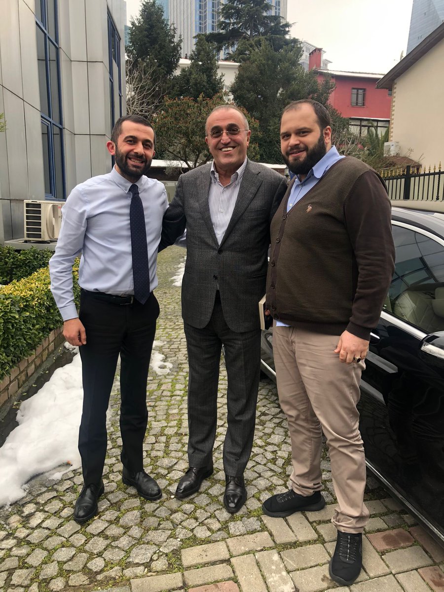 HTPARTNERSTR's tweet photo. Kıymetli büyüğümüz türk iş insanı ve spor yöneticisi. Altur Turizm Yönetim Kurulu Başkanı sayın Abdurrahim Albayrak beyi HT Partners Broker ofisimizde ağırlamaktan onur duyduk. #AbdurrahimAlbayrak #Htpartnersbroker #sigorta https://t.co/CLy7D326eE