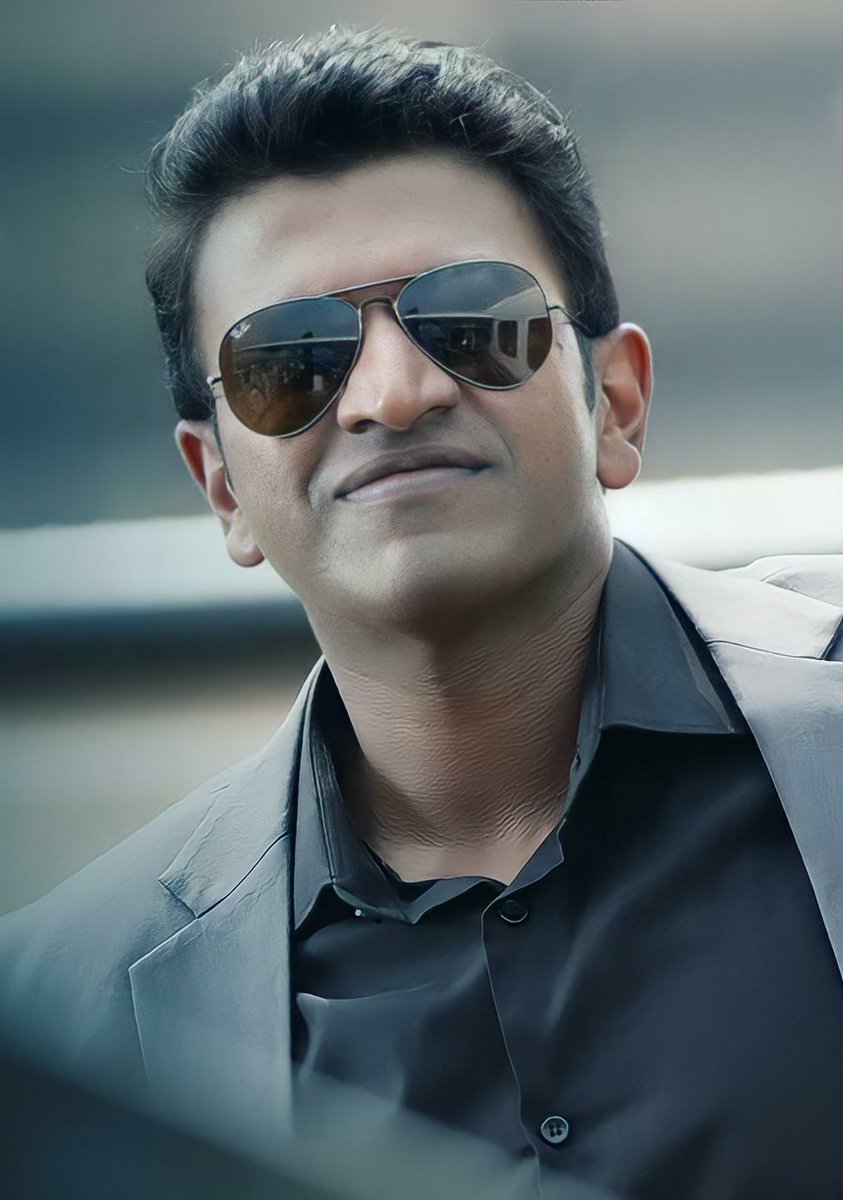 Harii_Thala's tweet photo. Tomorrow #AppuDay
We are miss u Boss 😭💔
#James
#PuneethRajkumarLivesOn ❤️ https://t.co/OzH5470p1R