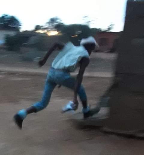 Method50074794's tweet photo. @OatilePius1 @casspernyovest Ngizomuth vah ngempama Ave athi sorry Ogaaah https://t.co/olM0z5lUax