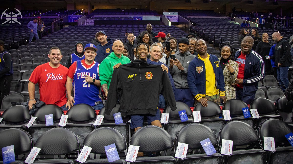 BleacherReport's tweet photo. Bones Hyland and his brother were rescued from a tragic fire in 2018.

The injuries put his career in danger.

40 members of the fire dept that saved their lives came to watch him ball for the @nuggets this week ❤️ https://t.co/RO6b001Bmv