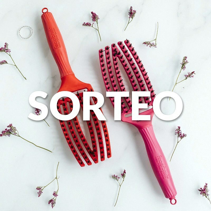 SORTEOOO 💗❤️ Te regalamos un cepillo #Fingerbrush de la nueva colección Amour de Olivia Garden ¿Rojo o Rosa, con cuál te quedas?✨

Ya sabéis que estos cepillos, además de ser preciosos, son mágicos, no rompen el pelo, no producen electricidad y da ig… instagr.am/p/CbK79JqM21O/