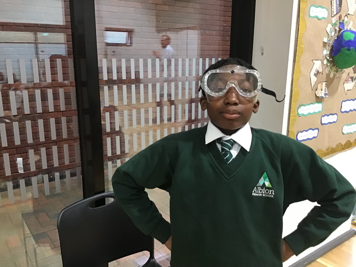 AlbionPrimary's tweet image. Silly Science Workshops were a HIT with year 6!  #APScurriculum #APSpupilworkshops