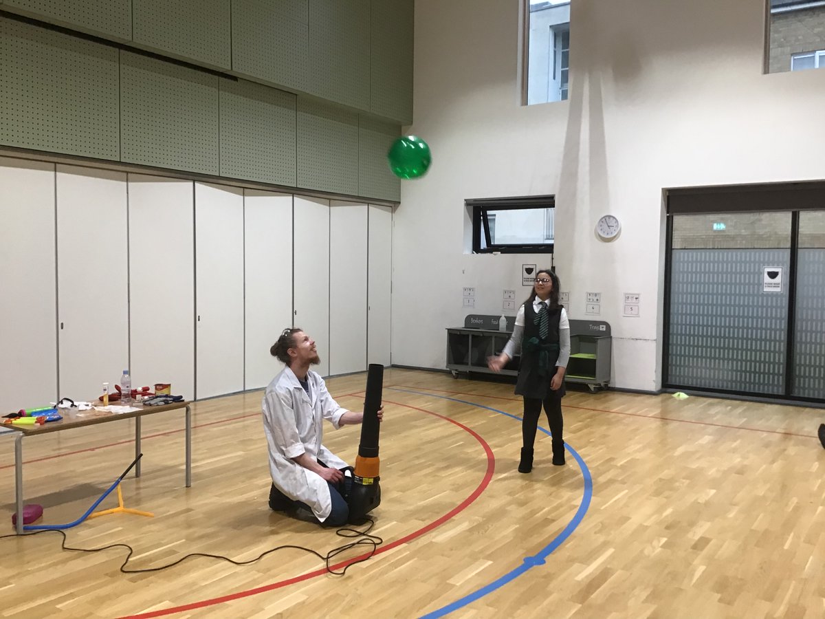 AlbionPrimary's tweet image. Silly Science Workshops were a HIT with year 6!  #APScurriculum #APSpupilworkshops