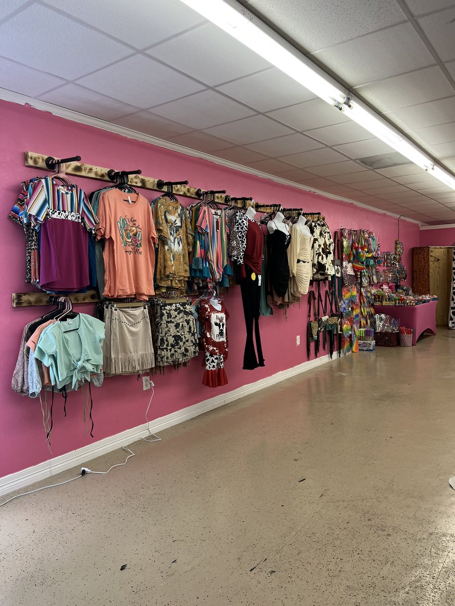 gkaylaaaa's tweet photo. Have you been to our store ? 1611 richey Pasadena tx 77502 Monday-Sunday https://t.co/m3PGEdyCa7